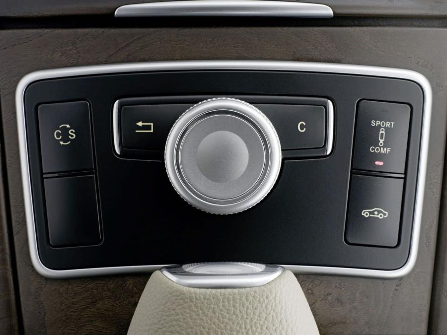  Mercedes-Benz E-Class 2009 года  (фото 22 из 74)